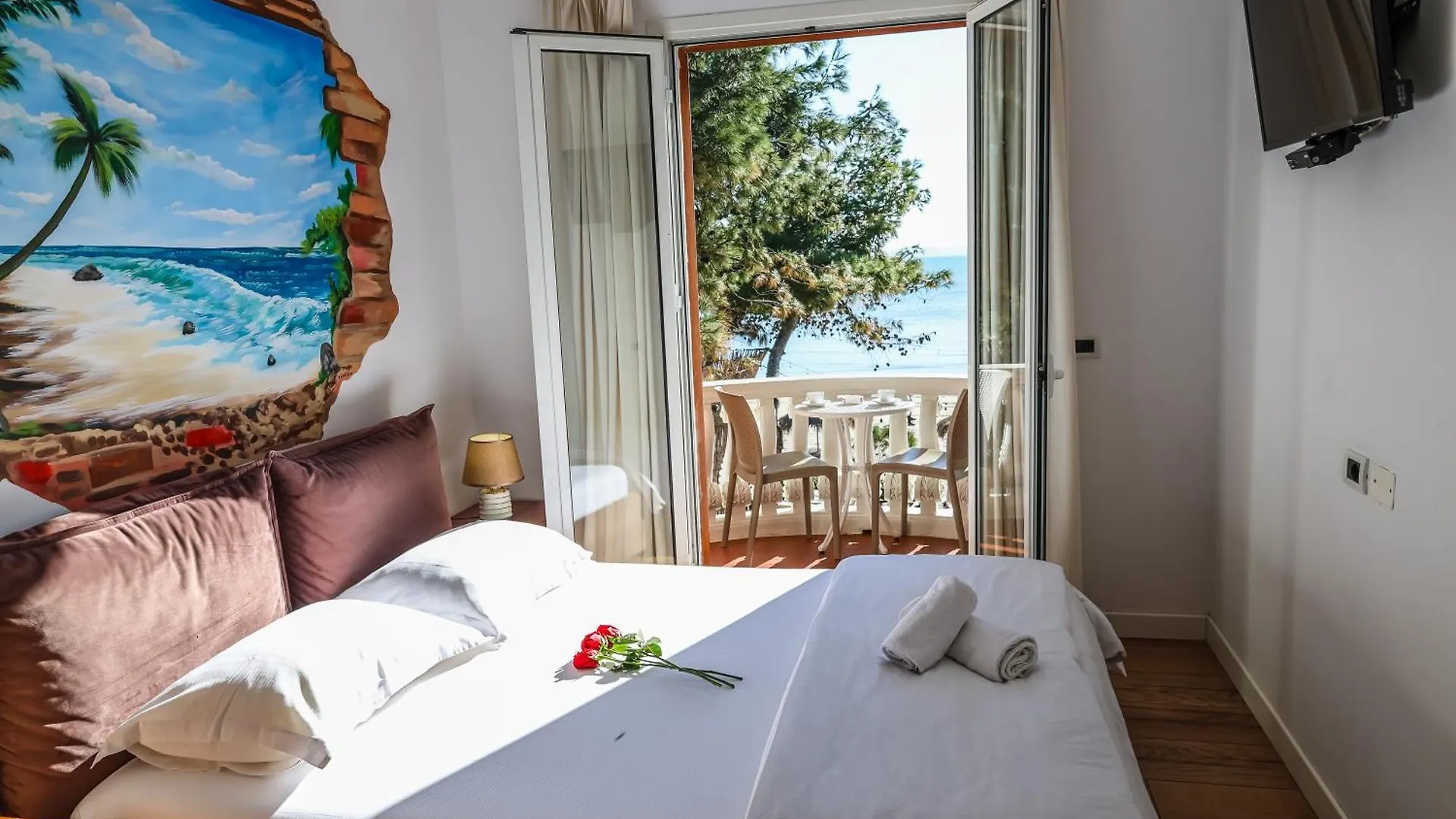 Cosmo Beach Hotel Durrës 0*,  Albanië