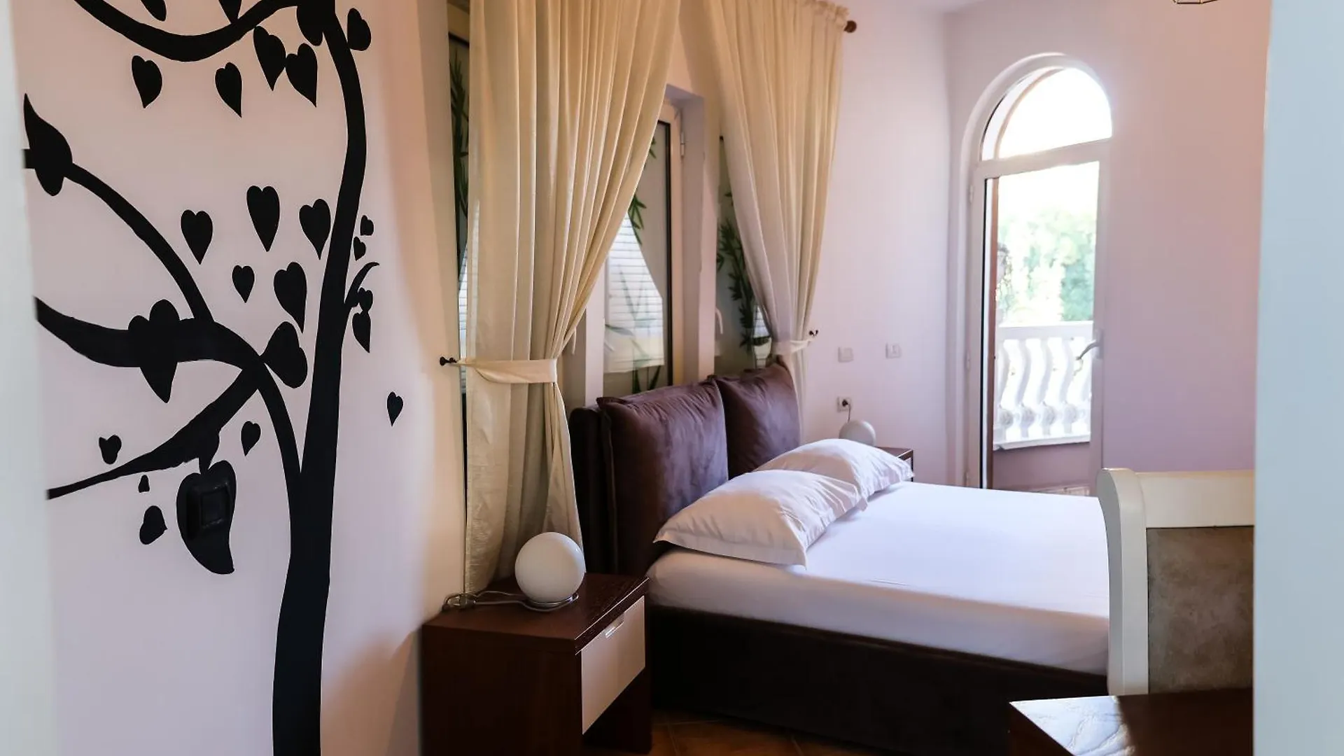Cosmo Beach Hotel Durres