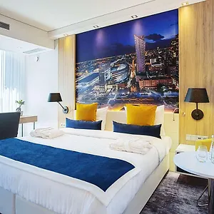 Golden Tulip Airport 4*, Varsavia Polonia
