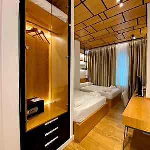 4* Hotel Crown Boutique